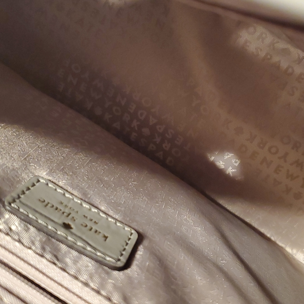 Kate Spade croc embossed leather purse - Picture 8 of 13